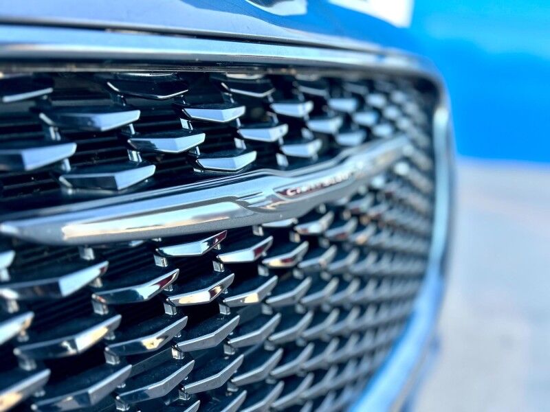 2021 Chrysler 300 Touring Harper KS