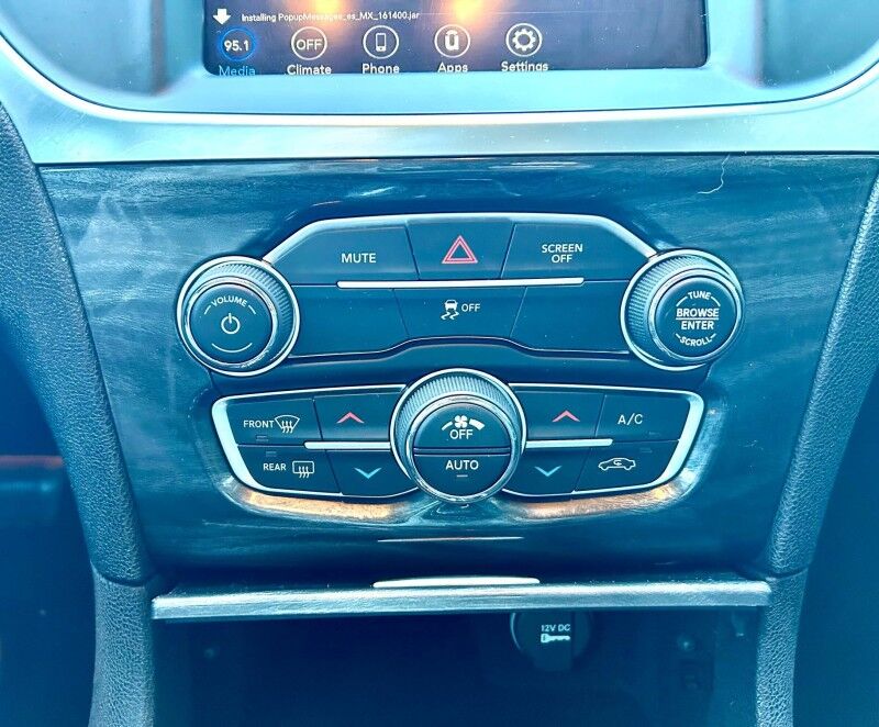 2021 Chrysler 300 Touring Harper KS