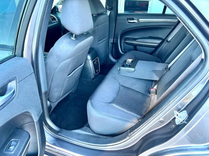 2021 Chrysler 300 Touring Harper KS