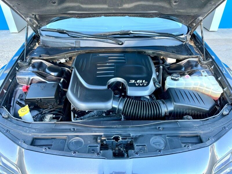 2021 Chrysler 300 Touring Harper KS
