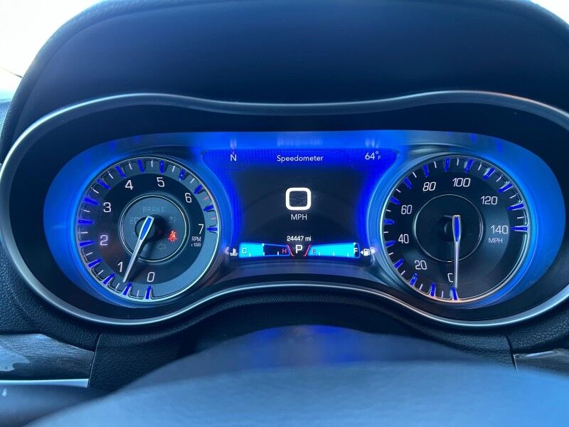 2021 Chrysler 300 Touring Harper KS