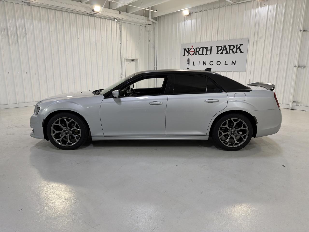2021 Chrysler 300 Touring L