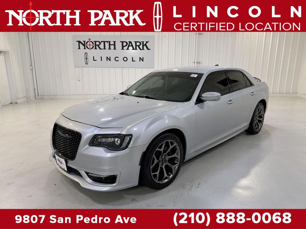 2021 Chrysler 300 Touring L