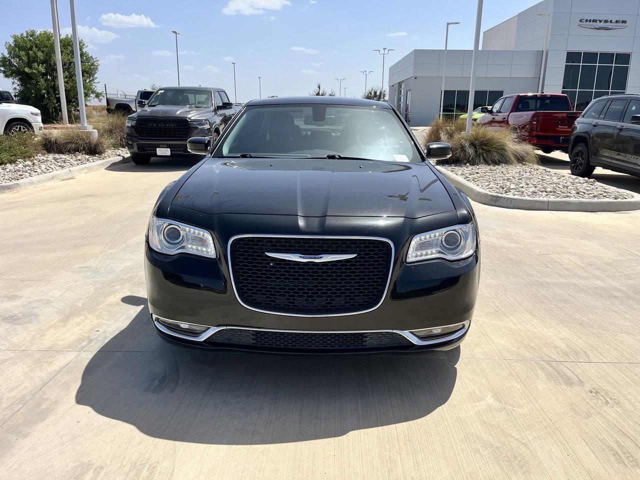 2021 Chrysler 300 Touring L Castroville TX