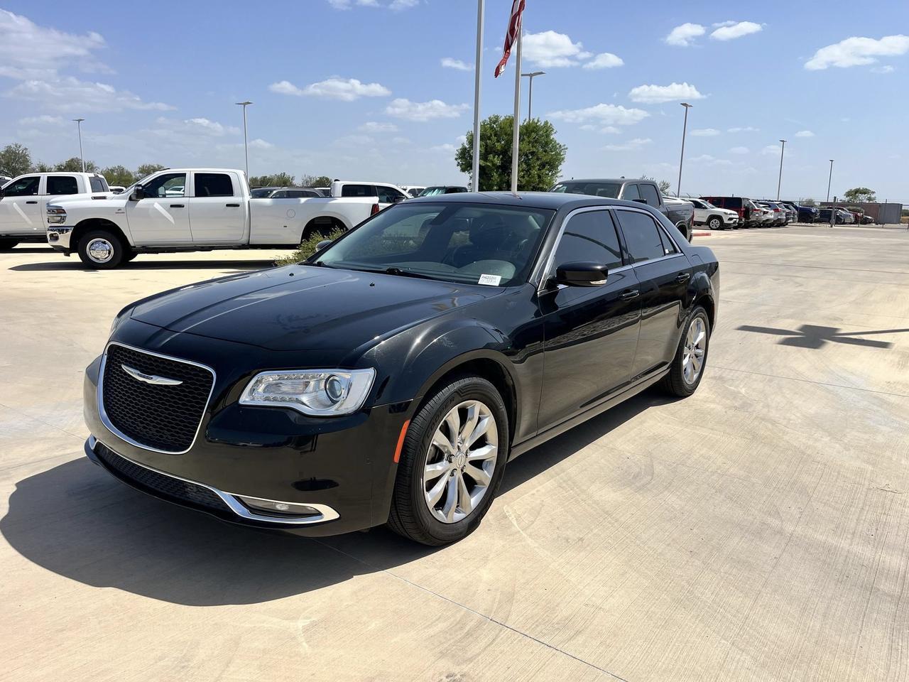 2021 Chrysler 300 Touring L Castroville TX