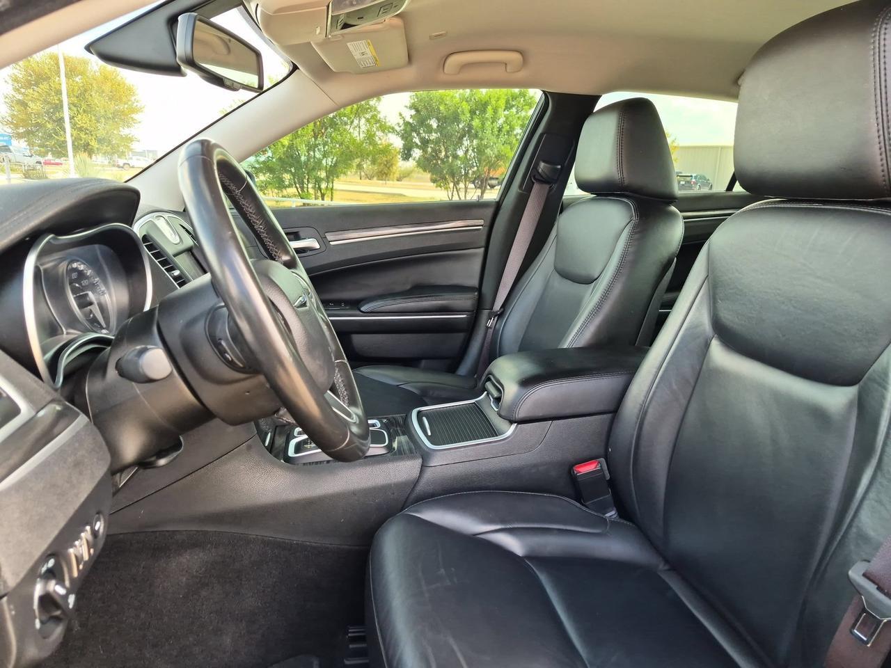2021 Chrysler 300 Touring L Castroville TX