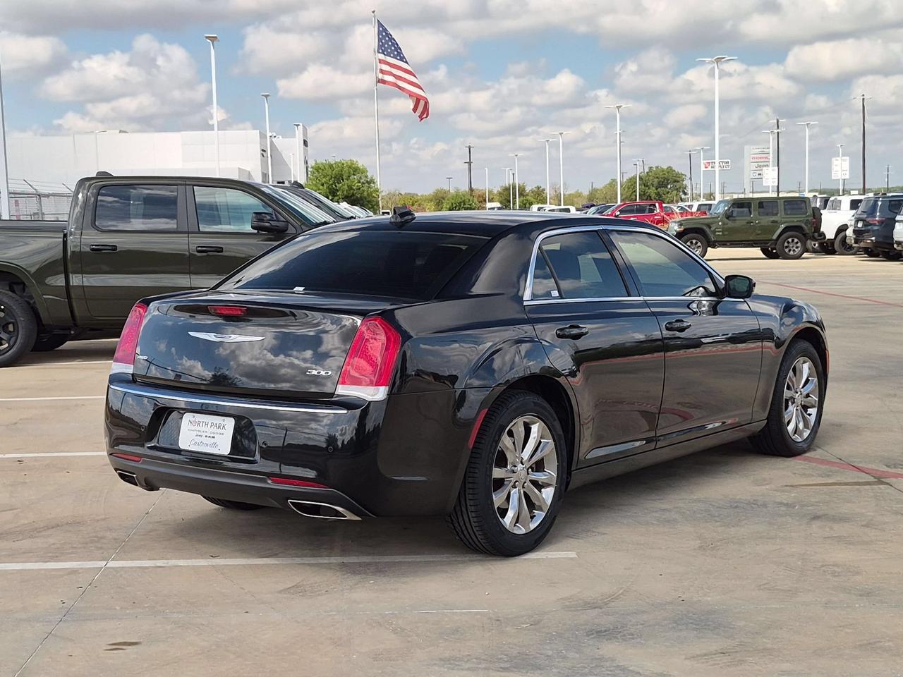 2021 Chrysler 300 Touring L
