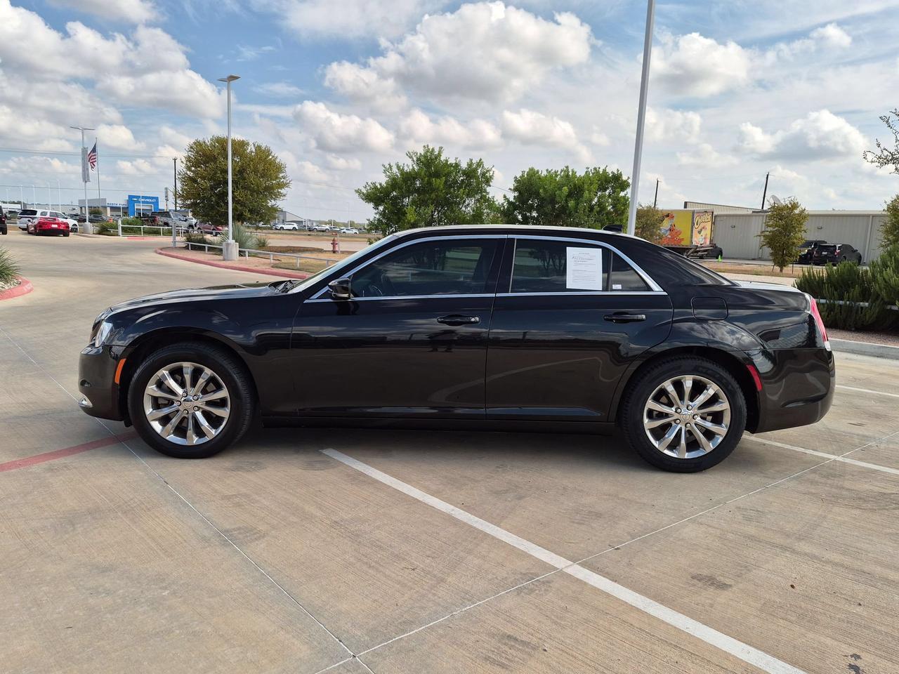 2021 Chrysler 300 Touring L Castroville TX