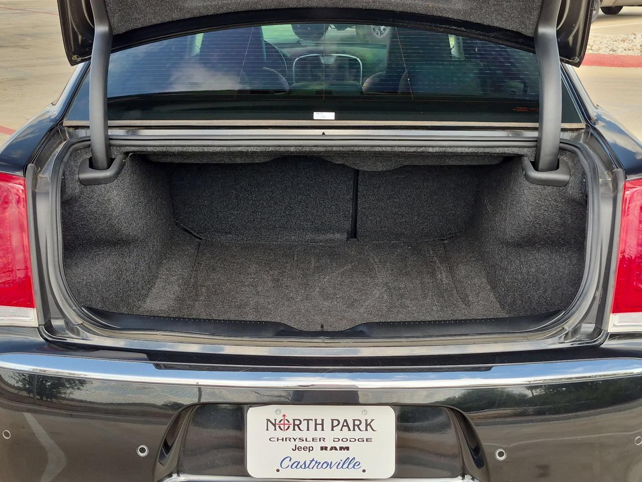 2021 Chrysler 300 Touring L Castroville TX