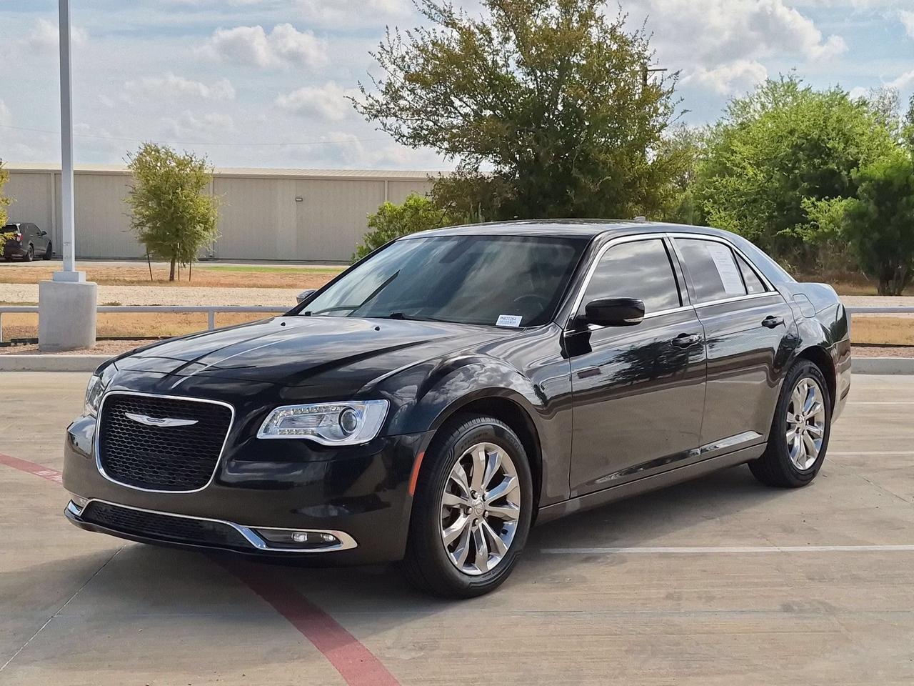 2021 Chrysler 300 Touring L Castroville TX