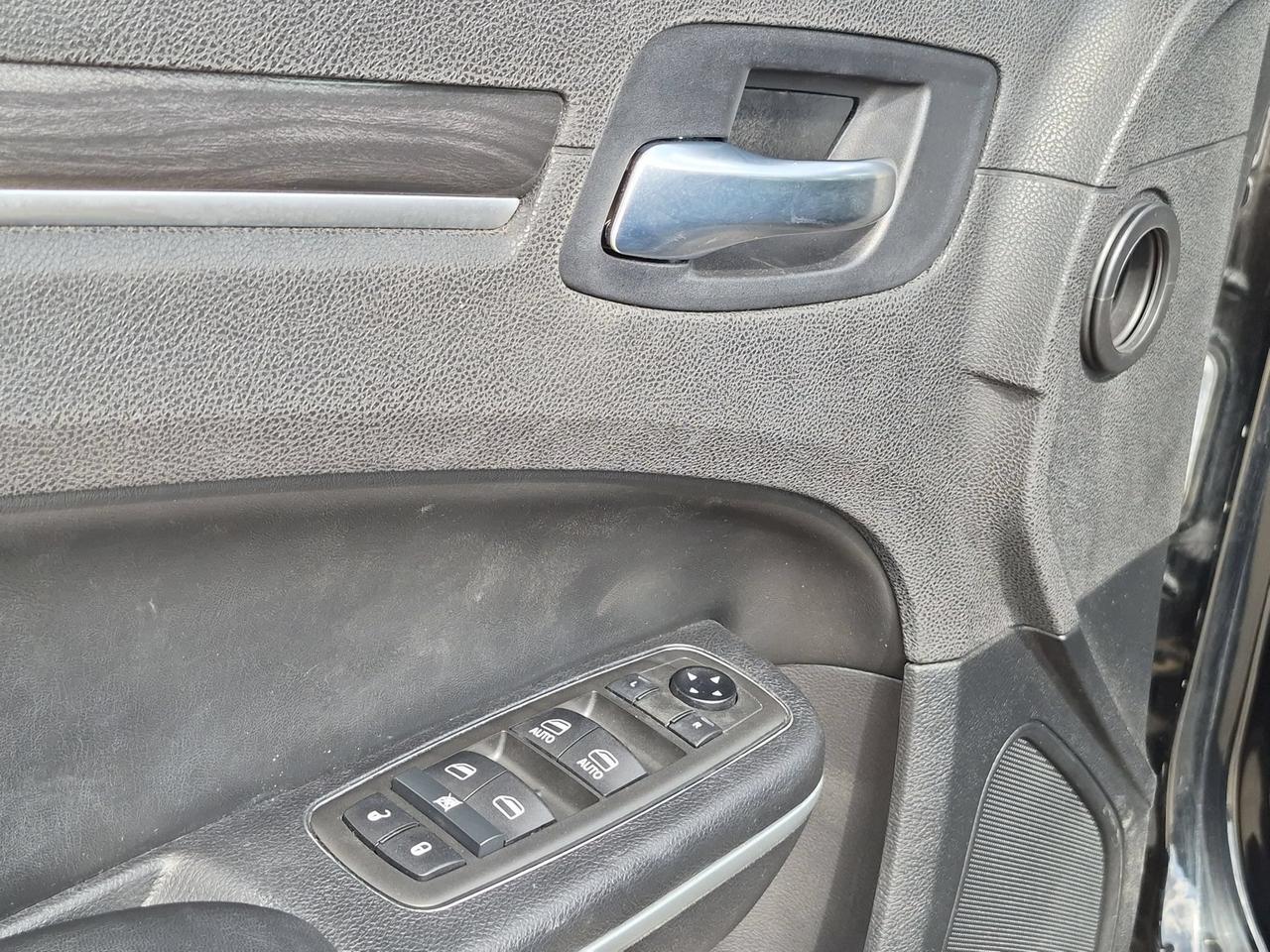 2021 Chrysler 300 Touring L Castroville TX