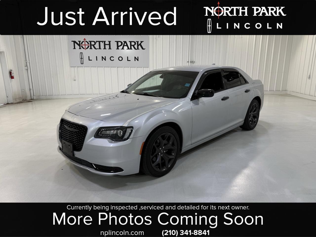 2021 Chrysler 300 Touring