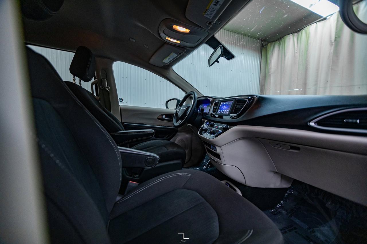 2021 Chrysler Grand Caravan SE BCam Red Deer AB