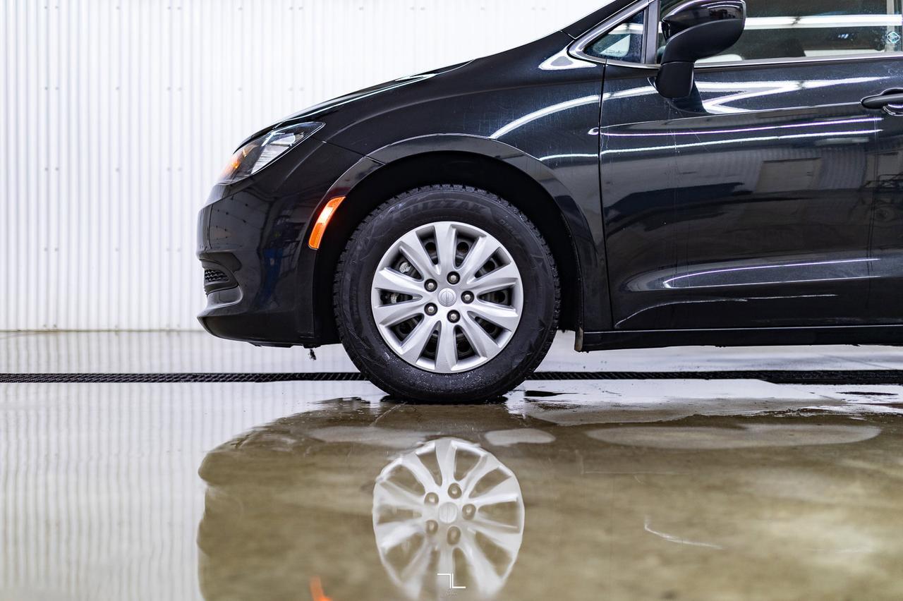 2021 Chrysler Grand Caravan SE BCam Red Deer AB