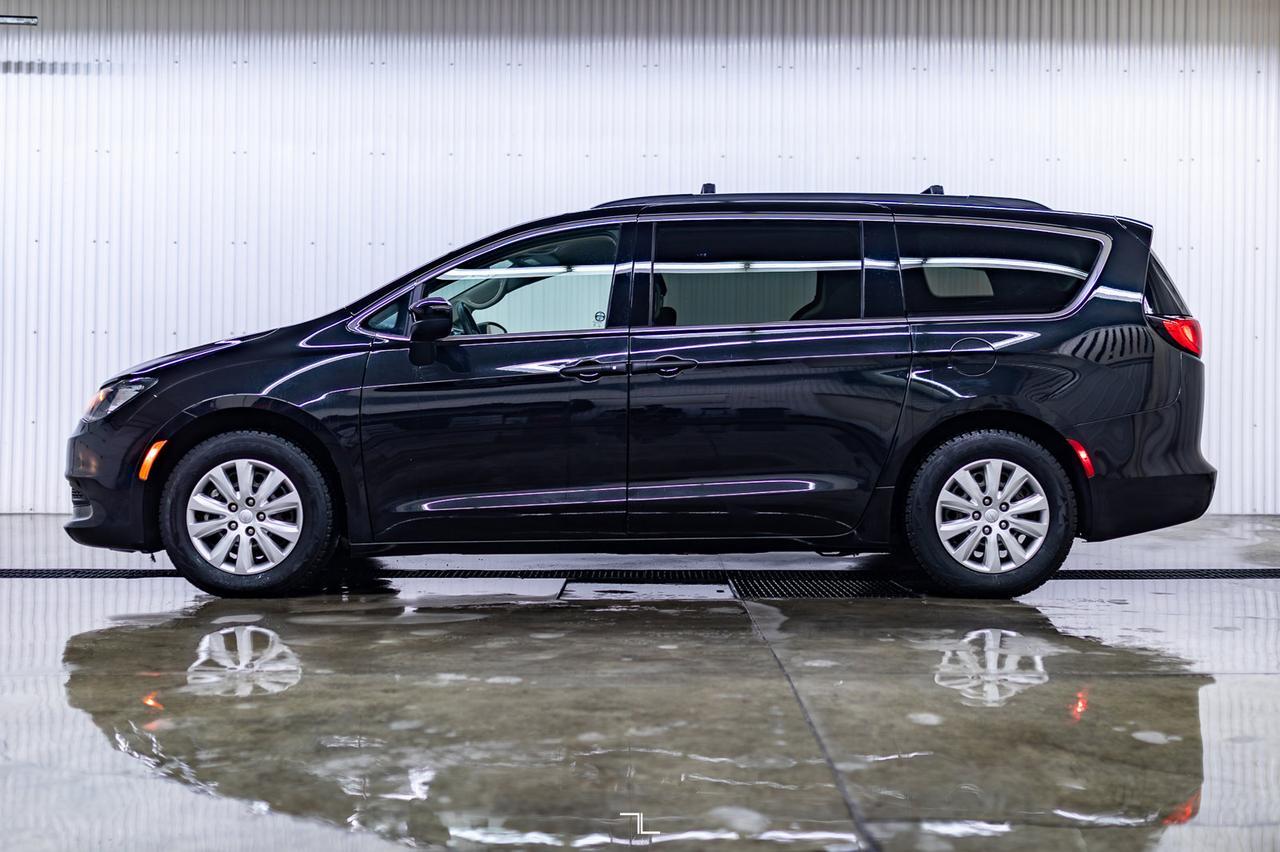 2021 Chrysler Grand Caravan SE BCam Red Deer AB