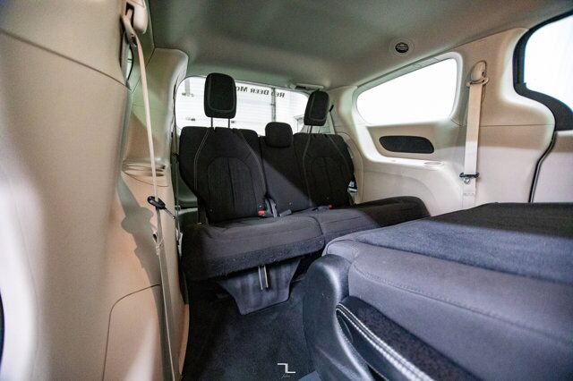 2021 Chrysler Grand Caravan SE BCam Red Deer AB