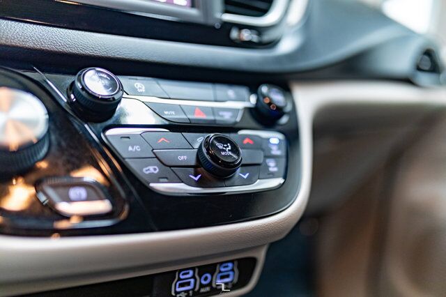 2021 Chrysler Grand Caravan SE BCam Red Deer AB