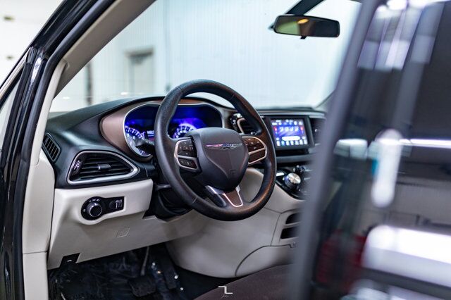 2021 Chrysler Grand Caravan SE BCam Red Deer AB