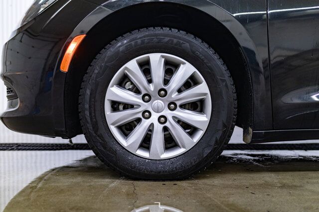 2021 Chrysler Grand Caravan SE BCam Red Deer AB