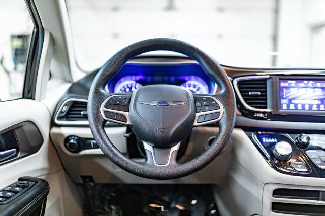 2021 Chrysler Grand Caravan SE BCam Red Deer AB