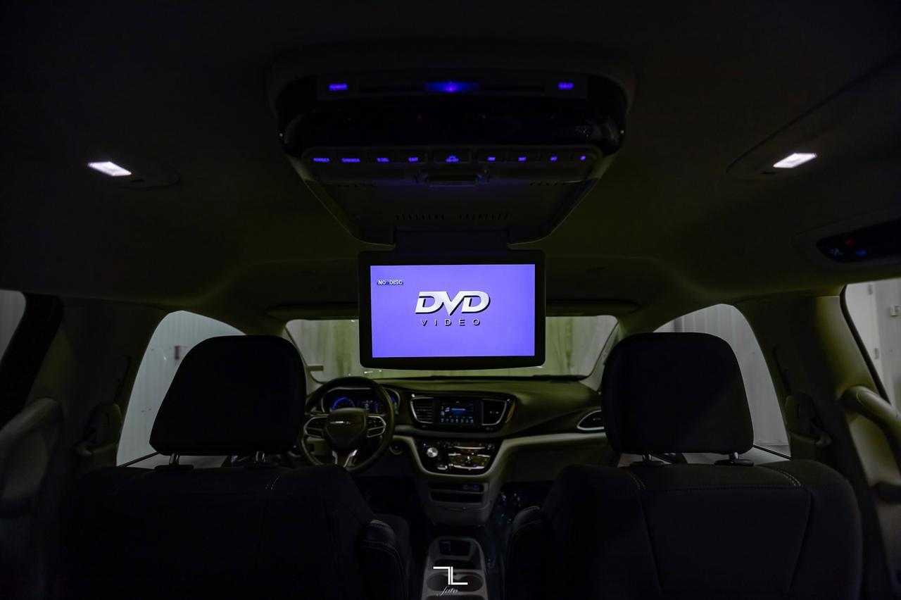 2021 Chrysler Grand Caravan SXT DVD BCam Red Deer AB