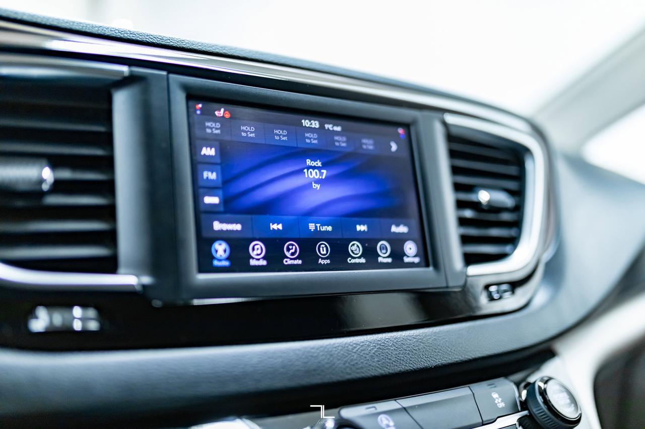 2021 Chrysler Grand Caravan SXT DVD BCam Red Deer AB