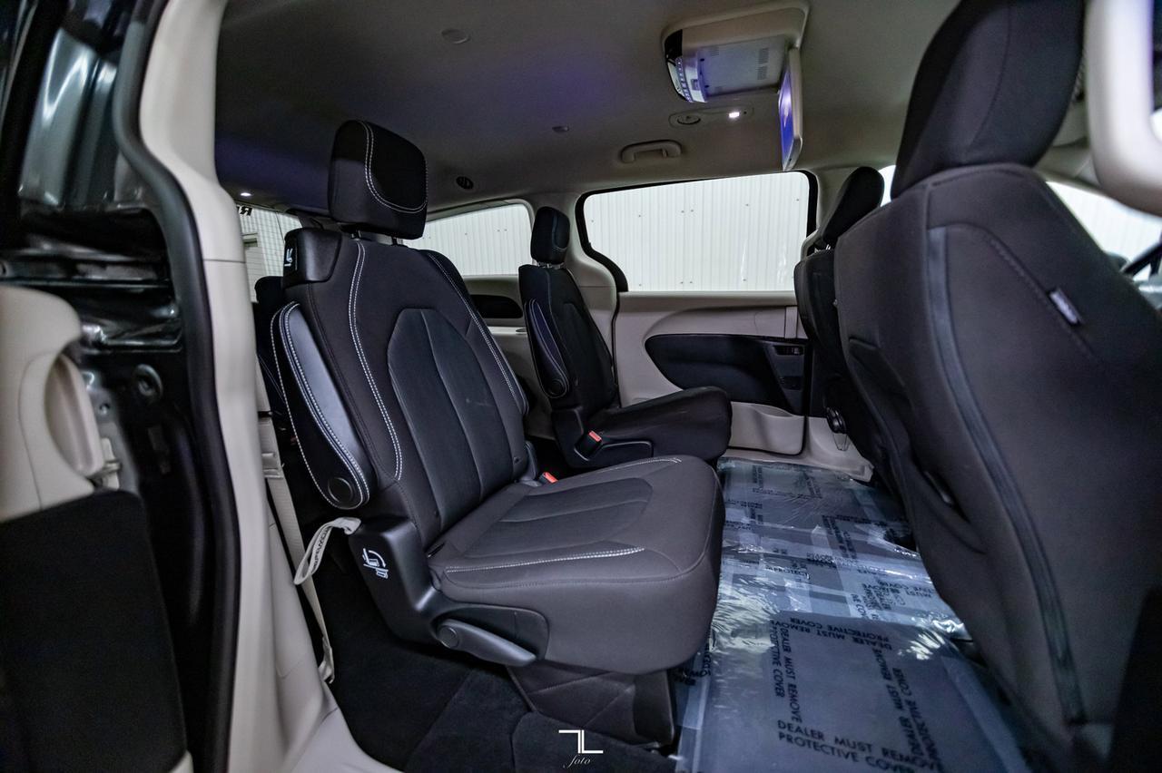 2021 Chrysler Grand Caravan SXT DVD BCam Red Deer AB