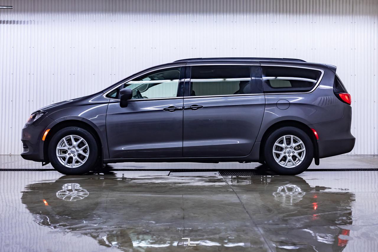 2021 Chrysler Grand Caravan SXT DVD BCam Red Deer AB