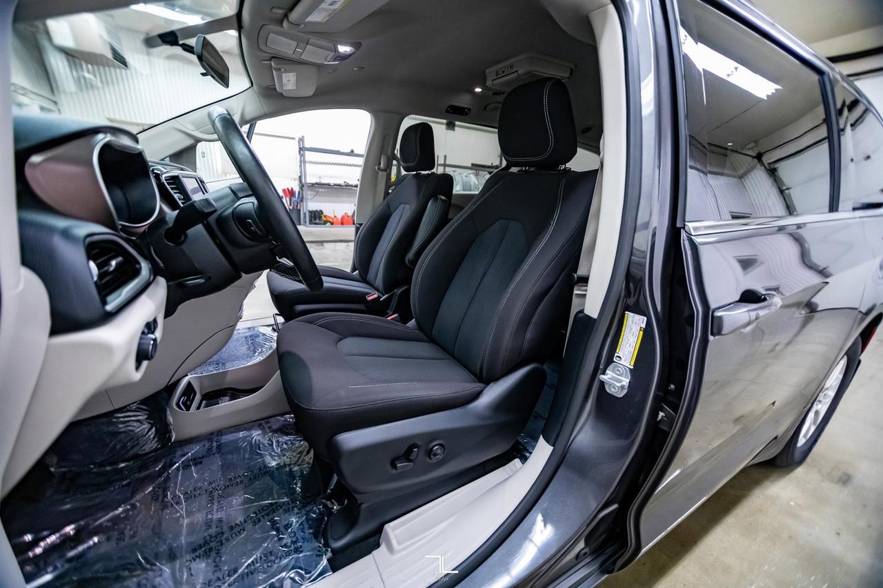 2021 Chrysler Grand Caravan SXT DVD BCam Red Deer AB