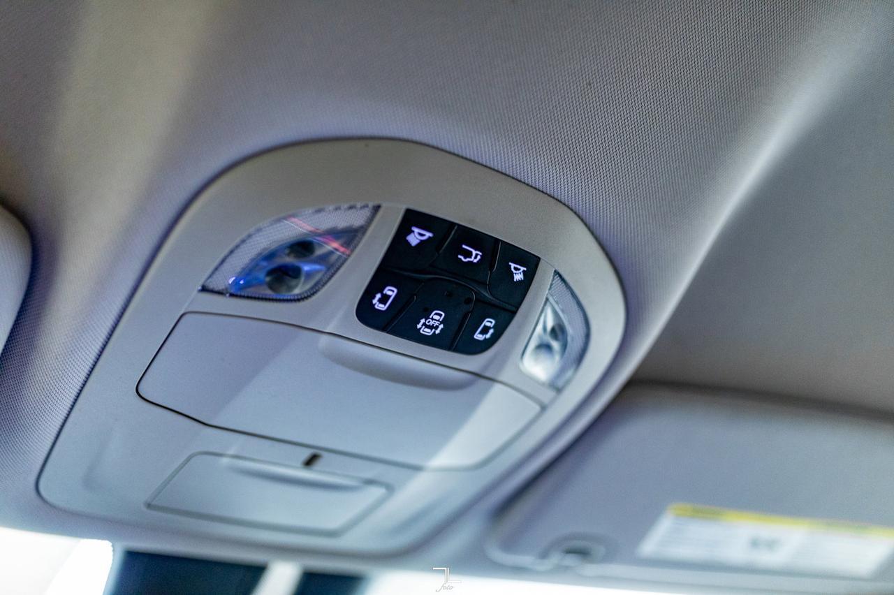 2021 Chrysler Pacifica AWD Touring BCam Red Deer AB