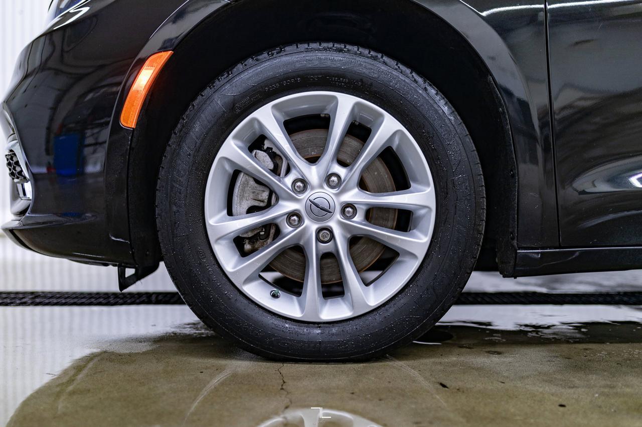 2021 Chrysler Pacifica AWD Touring BCam Red Deer AB