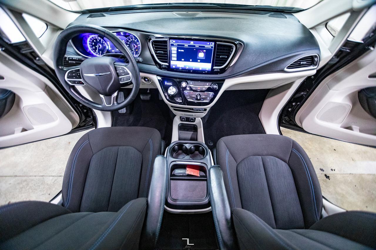 2021 Chrysler Pacifica AWD Touring BCam Red Deer AB