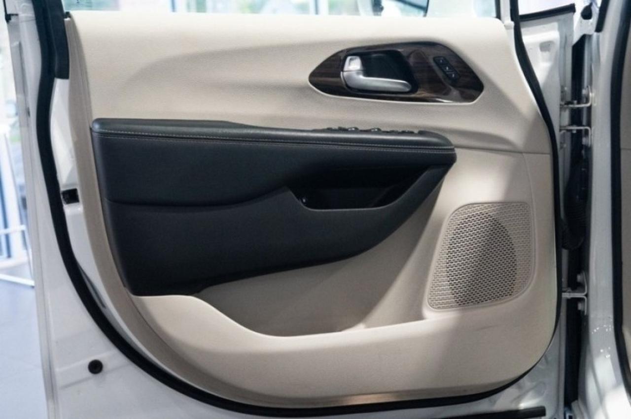 2021 Chrysler Pacifica Hybrid Limited Yonkers NY