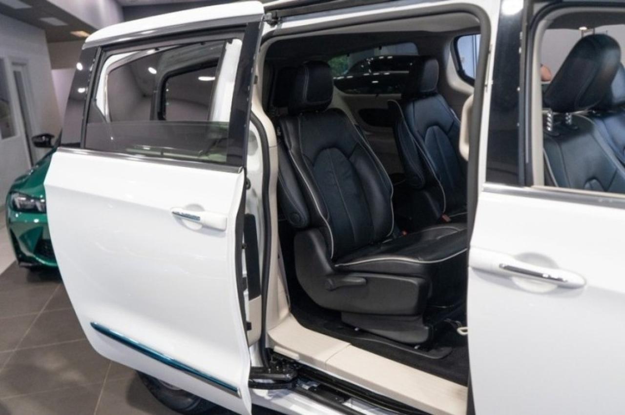 2021 Chrysler Pacifica Hybrid Limited Yonkers NY