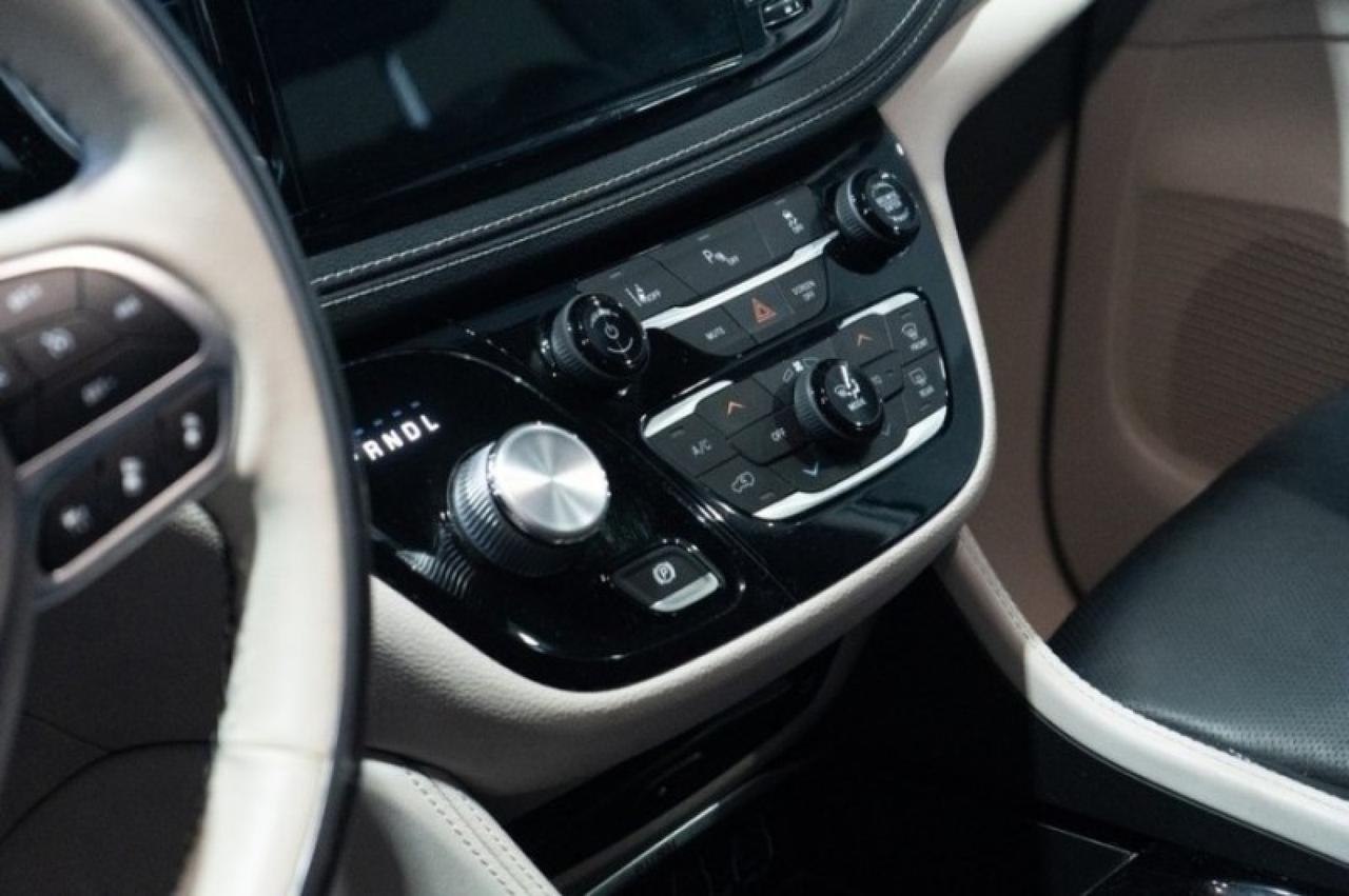 2021 Chrysler Pacifica Hybrid Limited Yonkers NY