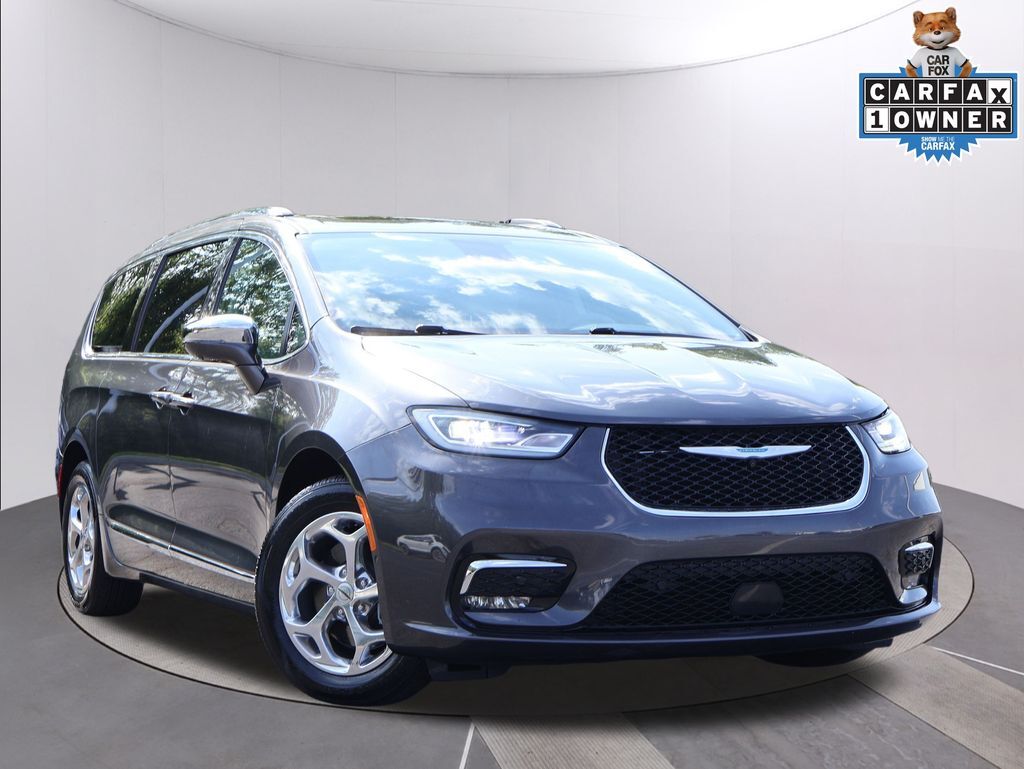 2021 Chrysler Pacifica Hybrid Limited Oshkosh WI
