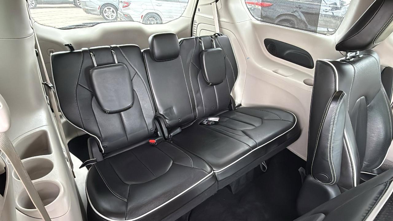 2021 Chrysler Pacifica Hybrid Limited New Braunfels TX