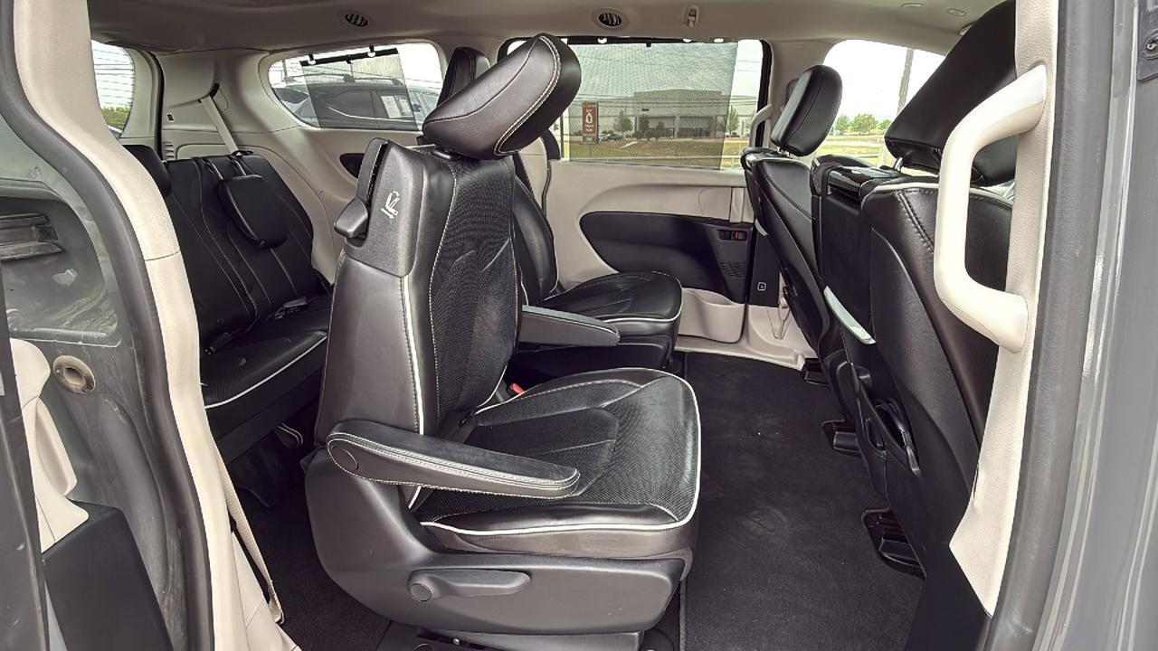 2021 Chrysler Pacifica Hybrid Limited New Braunfels TX