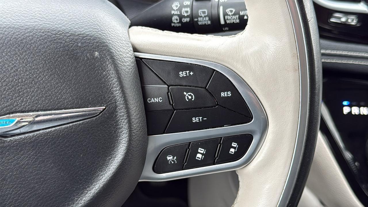 2021 Chrysler Pacifica Hybrid Limited New Braunfels TX