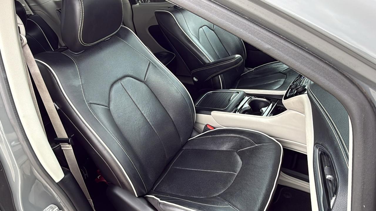 2021 Chrysler Pacifica Hybrid Limited New Braunfels TX