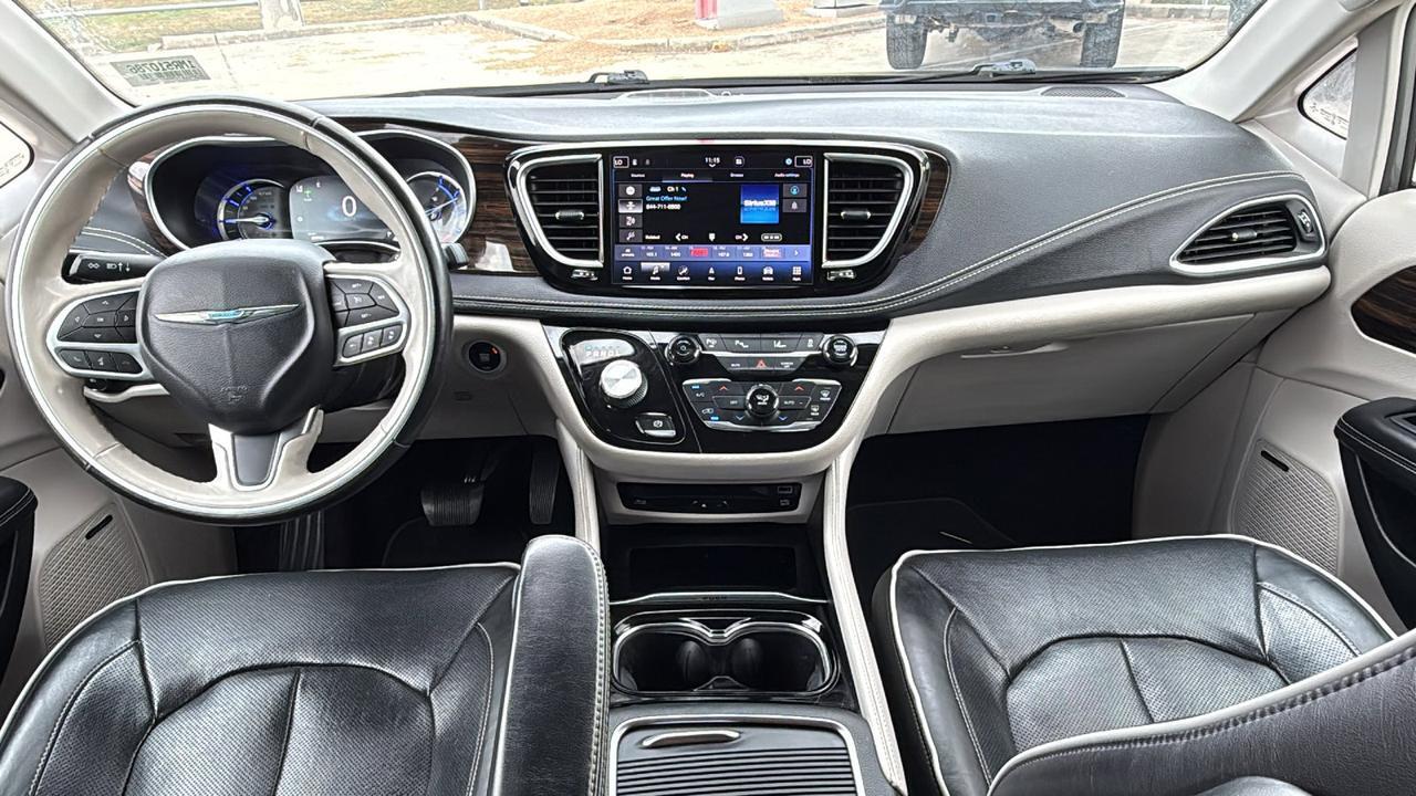 2021 Chrysler Pacifica Hybrid Limited New Braunfels TX
