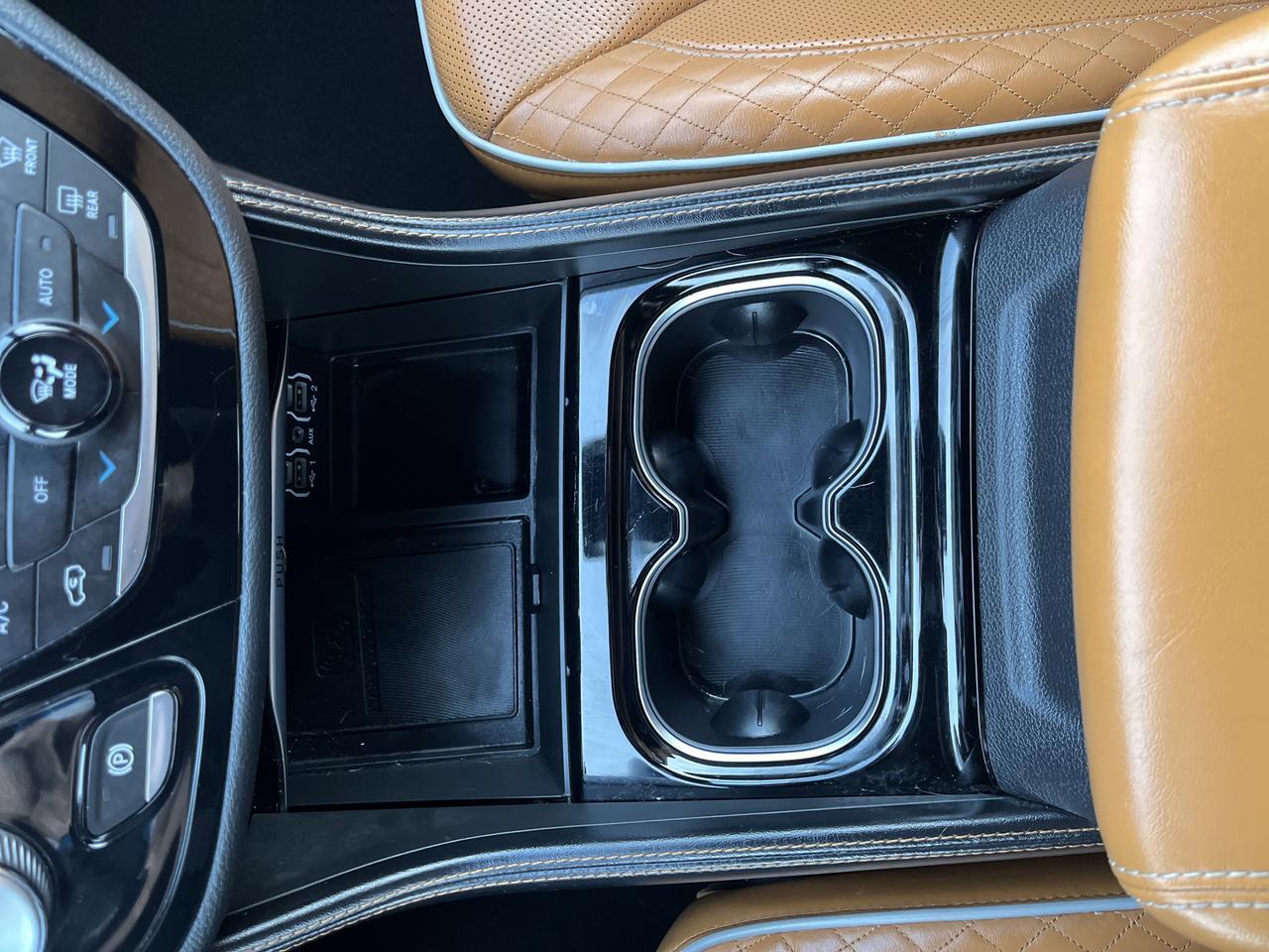 2021 Chrysler Pacifica Hybrid Pinnacle w/AdaptiveCruise Sunroof Nav HtdCldMemLthr HtdSteeringWheel Hands-FreeLftgt Saukville WI