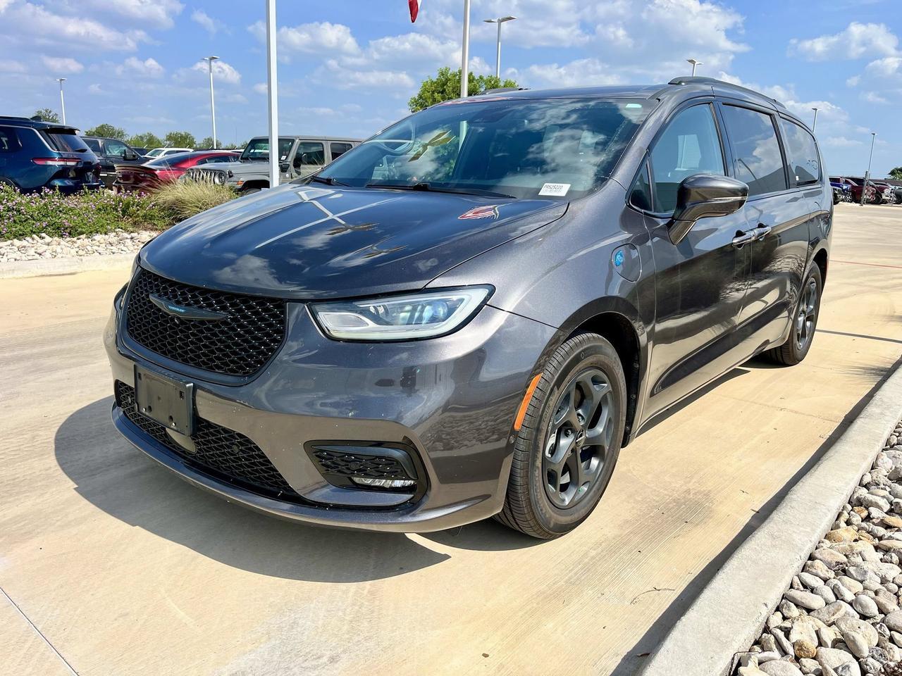2021 Chrysler Pacifica Hybrid Touring L Castroville TX