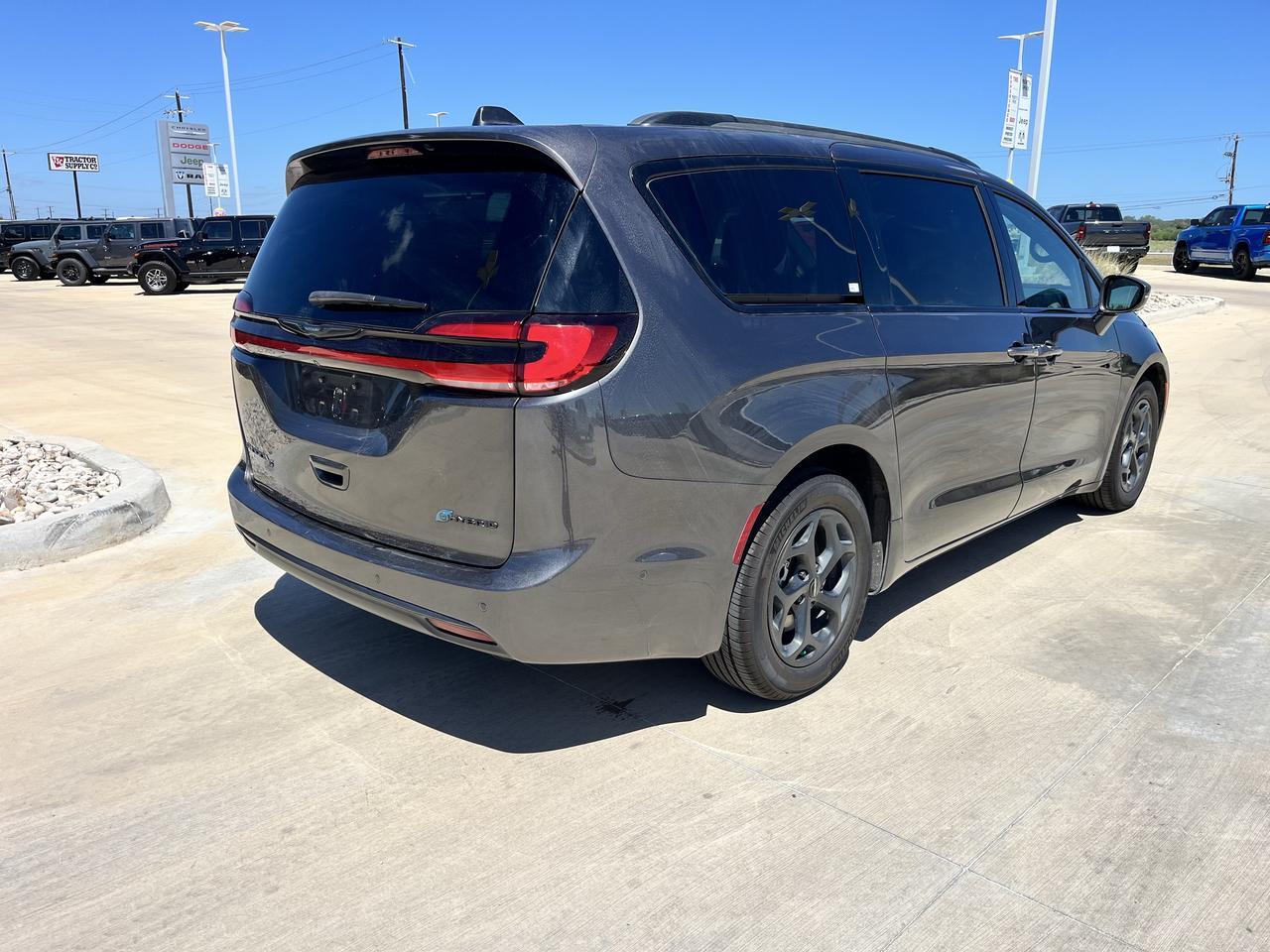 2021 Chrysler Pacifica Hybrid Touring L