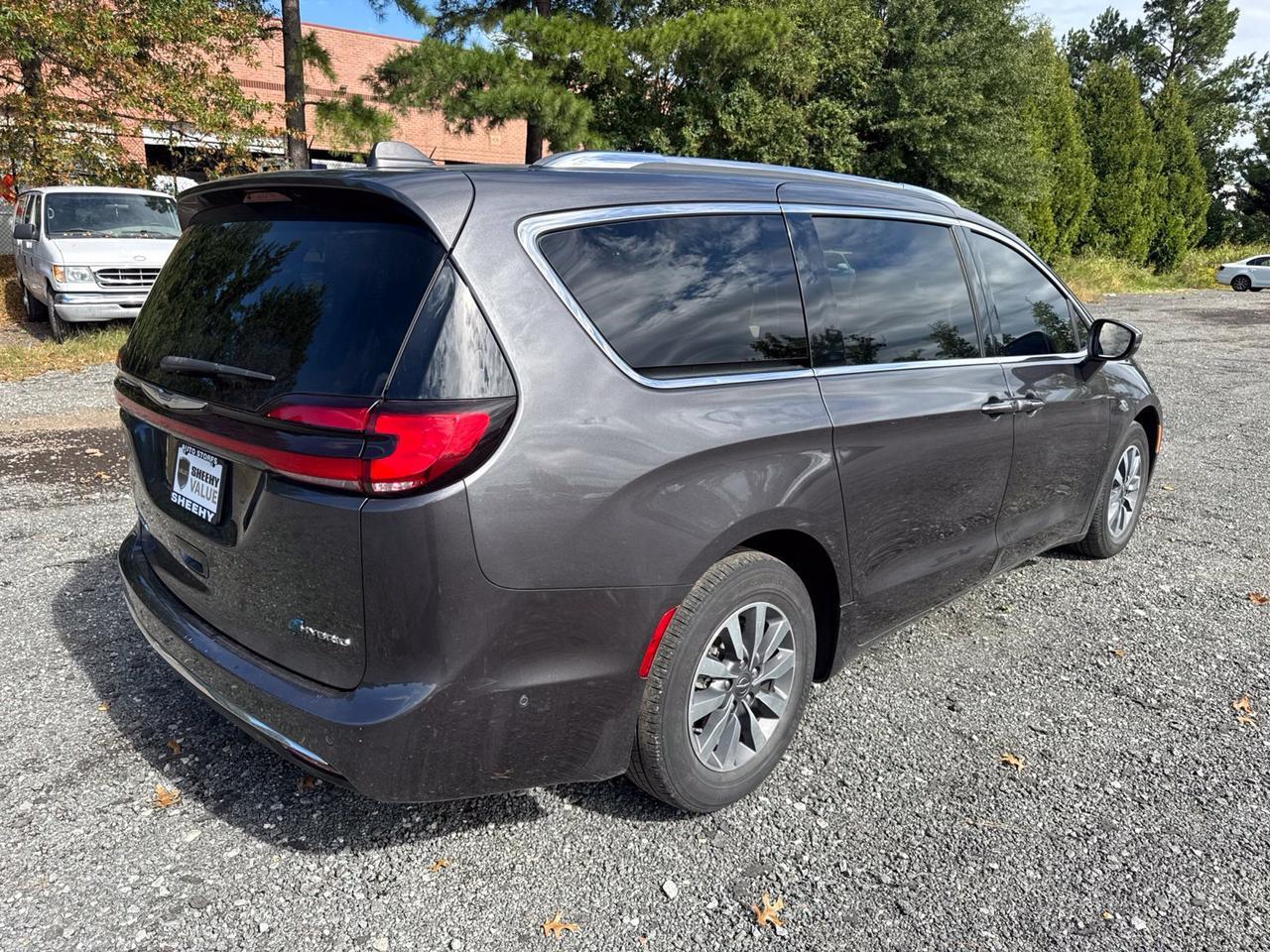 2021 Chrysler Pacifica Hybrid Touring L Chantilly VA