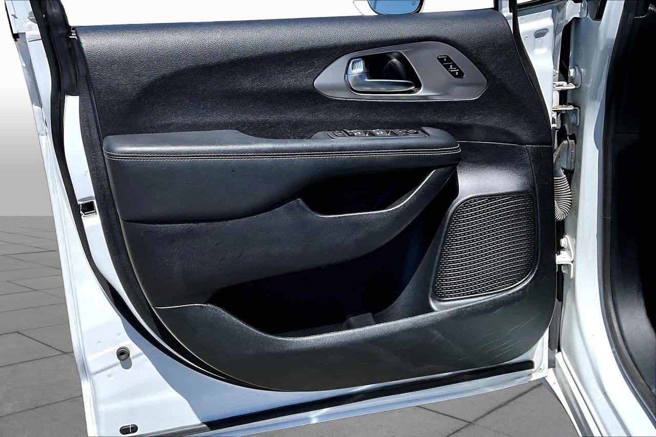2021 Chrysler Pacifica Limited Folsom CA
