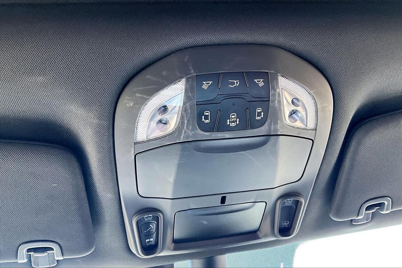 2021 Chrysler Pacifica Limited Folsom CA