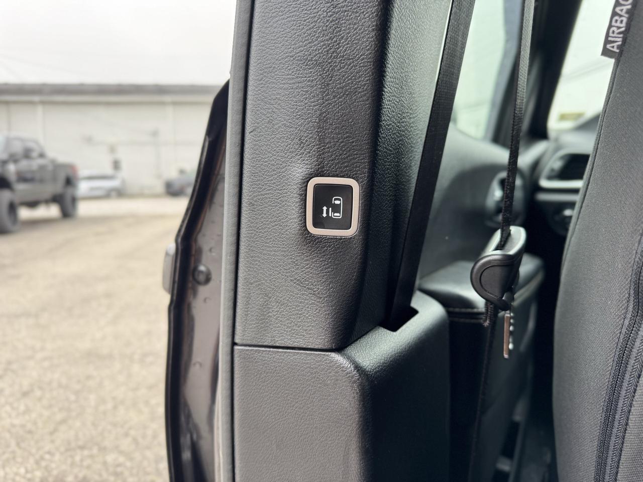 2021 Chrysler Pacifica Touring Crestwood KY