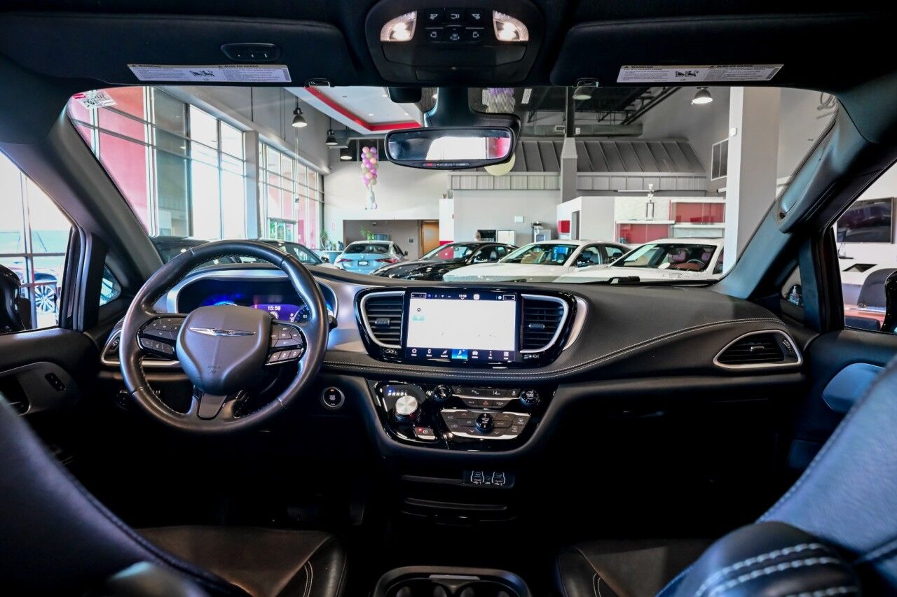 2021 Chrysler Pacifica Touring L AWD, Navigation Appearence Pkg Springfield NJ