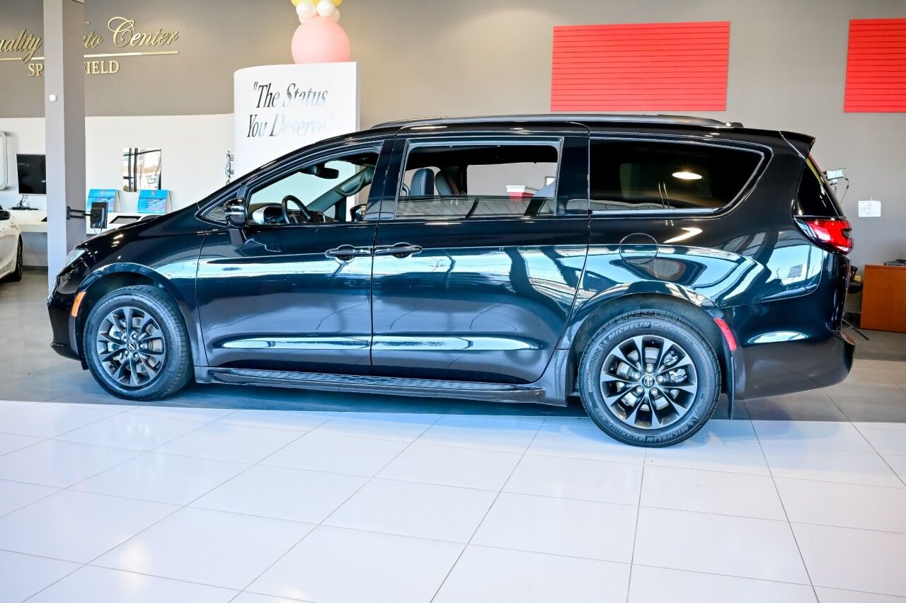 2021 Chrysler Pacifica Touring L AWD, Navigation Appearence Pkg Springfield NJ